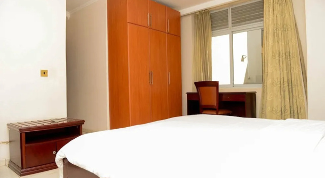 Room in Apartment - You Will Relax With the Amenities Offered by This Standard Suite
