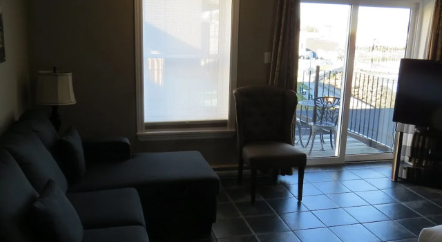 Номер Standard с балконом Dockside Suites