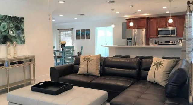 Beautiful Villa, Family Friendly, Access to Dock, Rezerwuj Hotel Hotele w Broward County z parkingiem, Parking