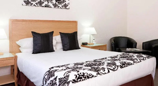 Двухместный номер Standard с балконом Mercure Charlestown