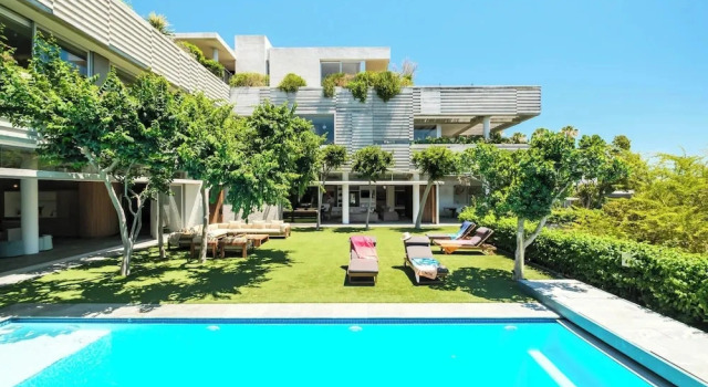 Коттедж Opulent Spacious Fresnaye Sea View Leonotis Villa