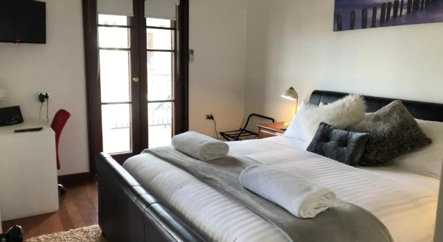 Люкс Deluxe Fairway Manor Accommodation