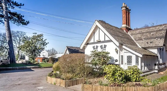 Апартаменты The Manor at Bickley