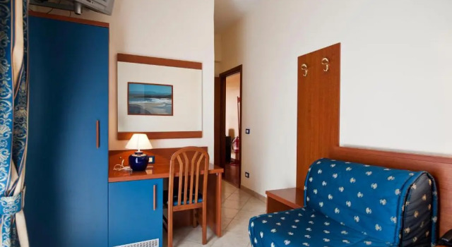 Standard Kolmen hengen huone 4 Pini Hotel