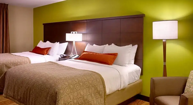 Четырёхместный номер Standard c 1 комнатой Staybridge Suites Cheyenne by IHG