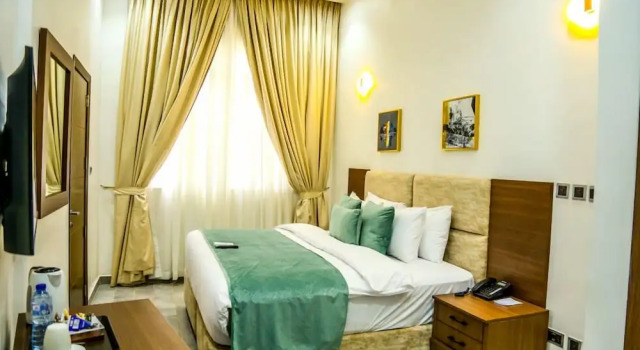 Студия Classic Stratton 38 Asokoro