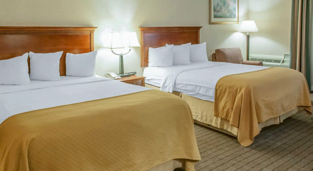 Четырёхместный номер Standard Quality Inn & Suites Grants - I-40