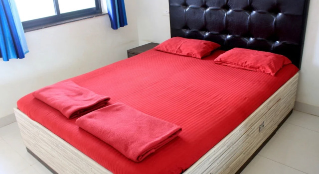 Modern Apartment With Terrace - CM001, Забронировать Апартаменты/квартира Кандолим Северный Гоа