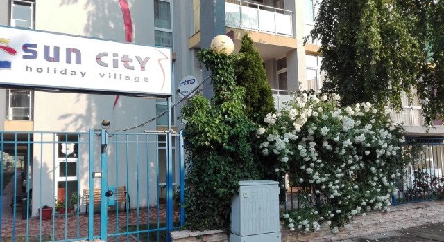 Sun City Apartments