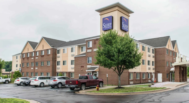Полулюкс MainStay Suites Pittsburgh Airport