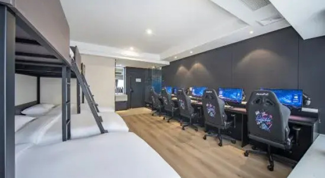 Кровать в общем номере Carpe Diem Hotel