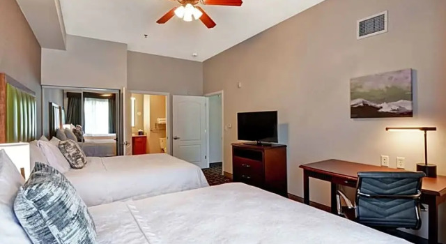 Четырёхместный номер Standard TownePlace Suites by Marriott Reno