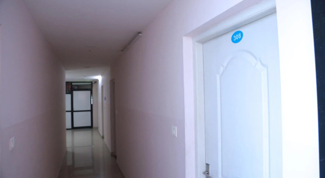 Collection O 82596 Safe Hotel Kadavanthra, Забронировать Отель Отели Коччи 3 звезды, 3*