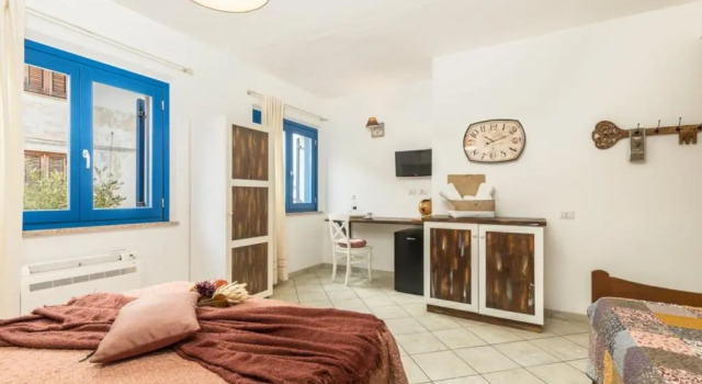 Четырёхместный номер Comfort B&B Elianto