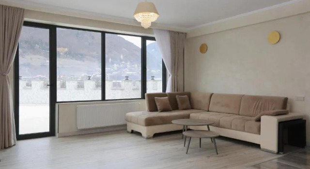 Номер Deluxe Sunset Terrace Mestia