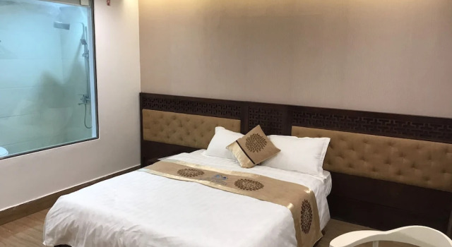Romance hotel, Забронировать Отель Отели Муниципалитета Хайфона с бассейном, Бассейн