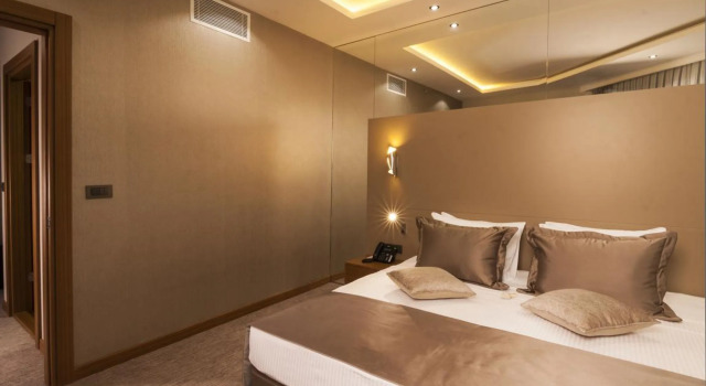 Majura Hotel