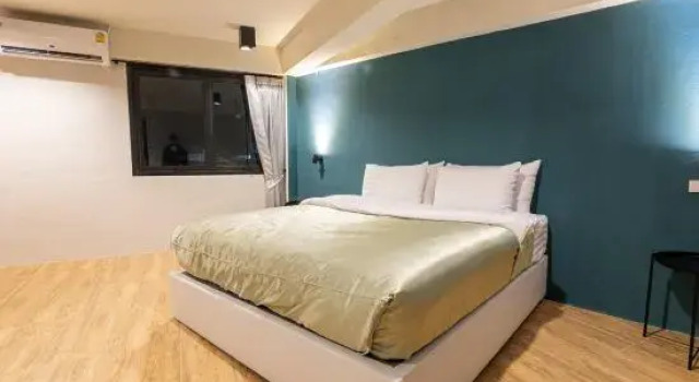Люкс с видом на улицу Nap Hotel