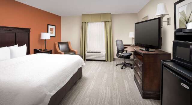 Hampton Inn Lenoir City