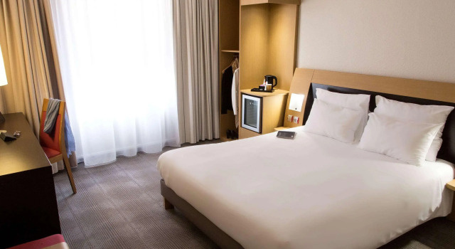 Novotel Perpignan, Rezerwuj Hotel Hotele w Perpignan z basenem, Basen