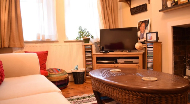 1 Bedroom Apartment With Garden in Dalston, Varaa Huoneisto Asunnot kohteessa Merseyside, Huoneisto