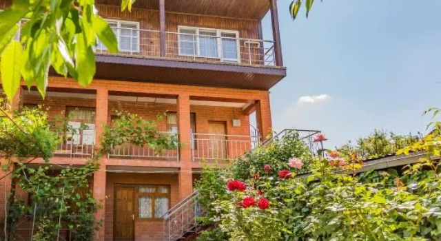 Guest House on Novorossiyskaya
