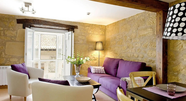 Los Zapatos Morados, Book Hotel Haro La Rioja