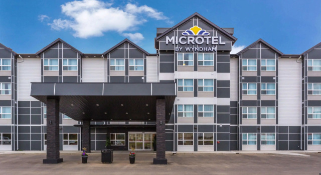 Microtel Inn & Suites By Wyndham Whitecourt, Rezerwuj Hotel Whitecourt Alberta