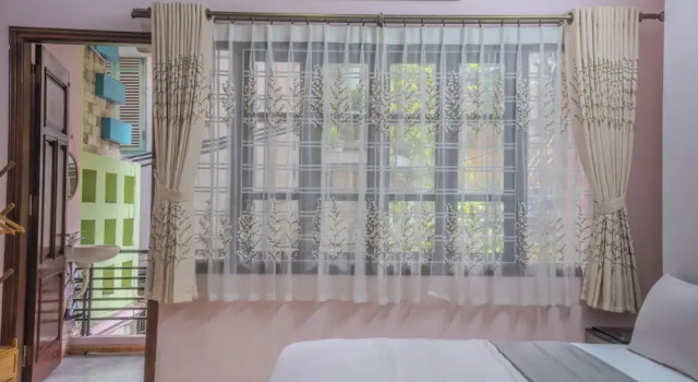 La Sen Tay Ho Homestay, Rezervovat Rekreační dům Chaty v Ha Noi Municipality, Chalupa