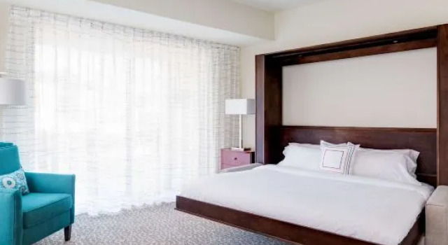 Двухместный люкс с балконом Residence Inn Washington, DC/ Downtown