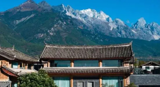 Baisha Qichi Mountain House, Prenota Hotel Baisha Yunnan