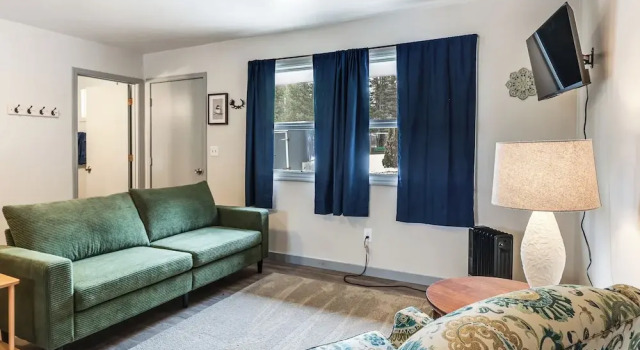 < 1 Mi to Boat Launch! Schroon Lake Basecamp, Varaa Huoneisto Schroon Lake Adirondack Mountains