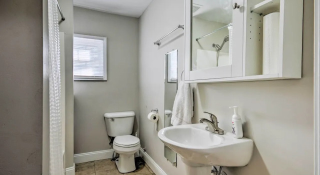 Коттедж Columbia Home w/ Spacious Yard < 2 Mi to Dtwn