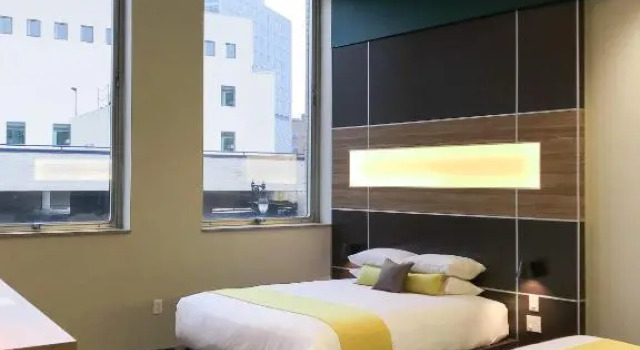 Четырёхместный номер Deluxe с видом на улицу CityFlatsHotel - Grand Rapids, an Ascend Collection Hotel