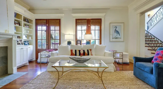 Large, Elegant Home u003c 2 Miles to Ole Miss, Забронировать Отель Оксфорд Миссисипи