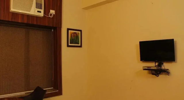 OYO Premium Old Station Road Bhubaneswar 4, Rezerwuj Hotel Hotele w Bhubaneshwar z parkingiem, Parking