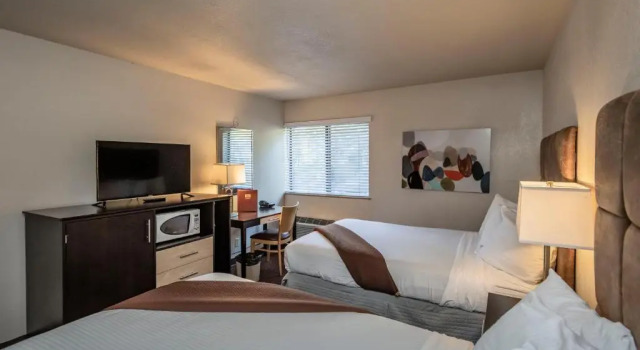 Четырёхместный номер Standard Inn At Truckee