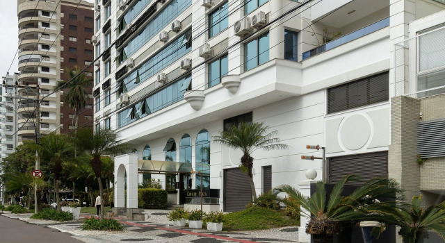 Apto Luxo Frente Beira Mar Norte Floripa Rcm508, Забронировать Отель Флорианополис South of Brazil, рядом с Hercilio Luz Square