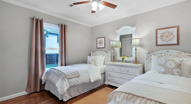 Коттедж New! Charming Home Just 4 Blks From Main St!