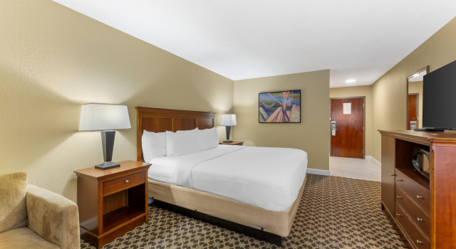 Четырёхместный номер Standard Best Western Plus Wooster Hotel & Conference Center