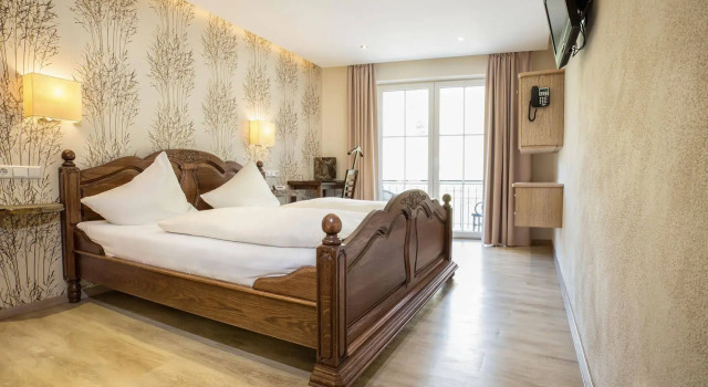 Hotel Filla Andre, Забронировать Отель Отели Эрнст 3 звезды, 3*