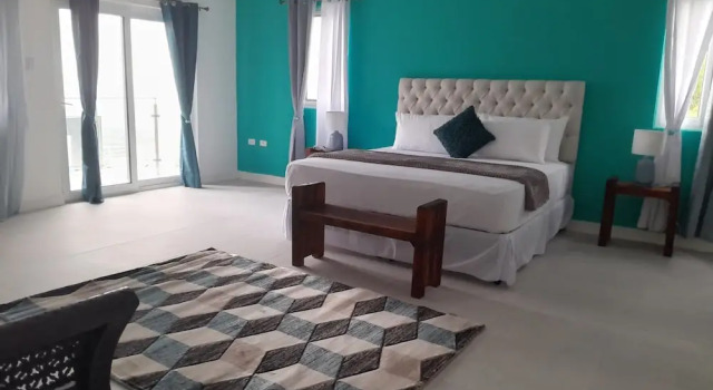 Camera Luxury Kingston view