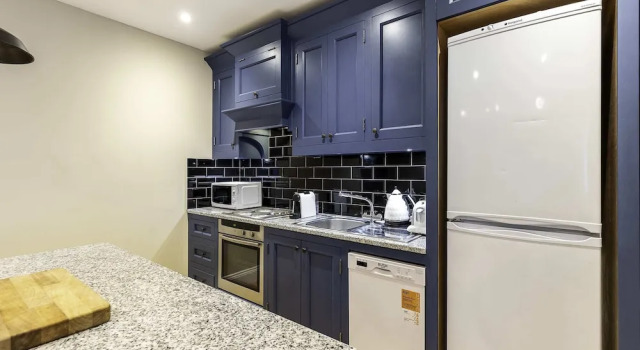 Апартаменты Colourful Studio Near Clapham Common!