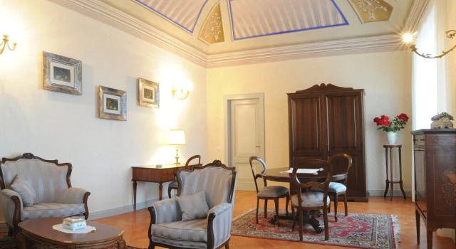 Palazzo Morichelli D'Altemps, Rezervovat Hotel Hotely v Marche se snídaní, Snídaně