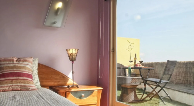 ALTIDO Attractive 1BR Apt w/terrace &river view, nearby Santa Apolonia train station, Забронировать Апартаменты/квартира Отели Лиссабона с парковкой, рядом с Санта Аполония, Парковка