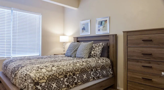 2BR Plus Ocotillo Townhome, Heated Pool, Spa, Gym, Prenota Casa vacanze Chandler Phoenix Metropolitan Area