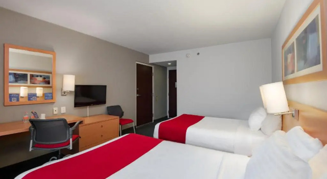 Четырёхместный номер Standard City Express by Marriott Tepotzotlán