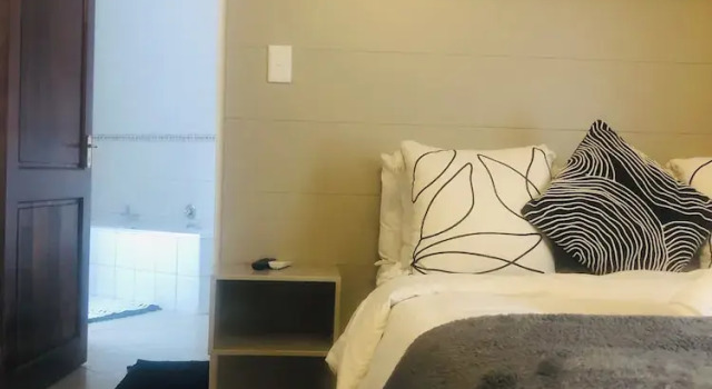 Номер Business Bedfordview Accommodation - Koi Liv-Inn