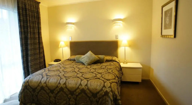 Апартаменты Cornwall Park Motor Inn