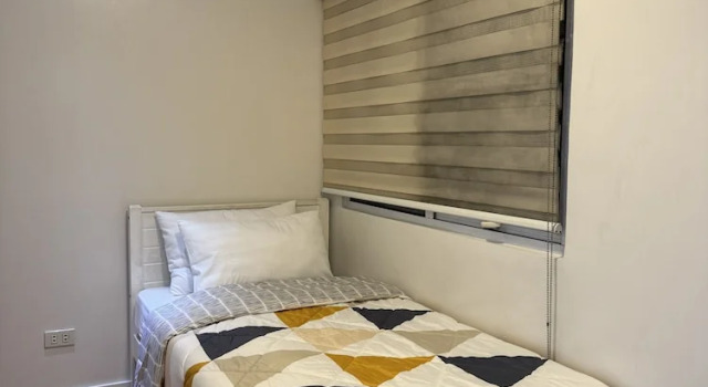 Номер Standard Cozi Modern Loft Suite near high street BGC wifi pool